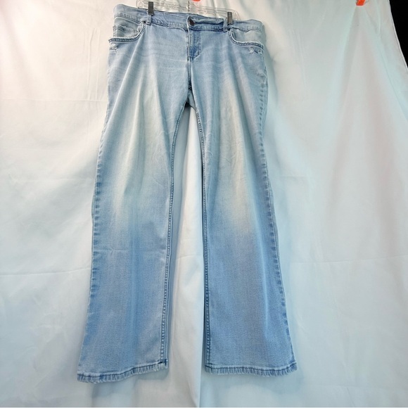 Riders by Lee Women’s 18W Light Wash Wide Leg Boyfriend Jeans - Picture 1 of 15